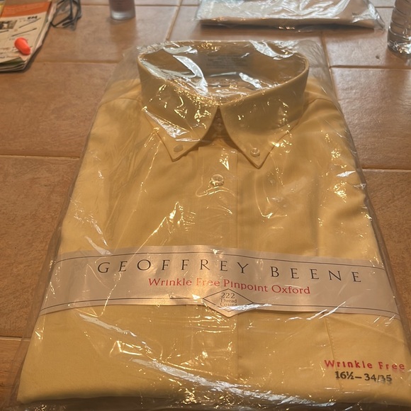 Soft Yellow Geoffrey Beene 👔 bundle deal in listing - Picture 2 of 4